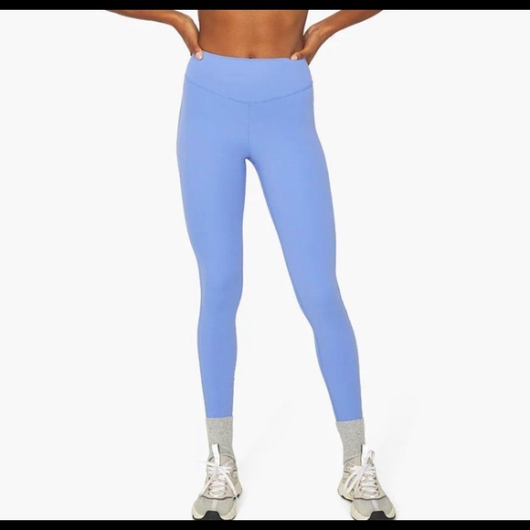 WeWoreWhat V-Shape Leggings Size Medium - Picture 3 of 3